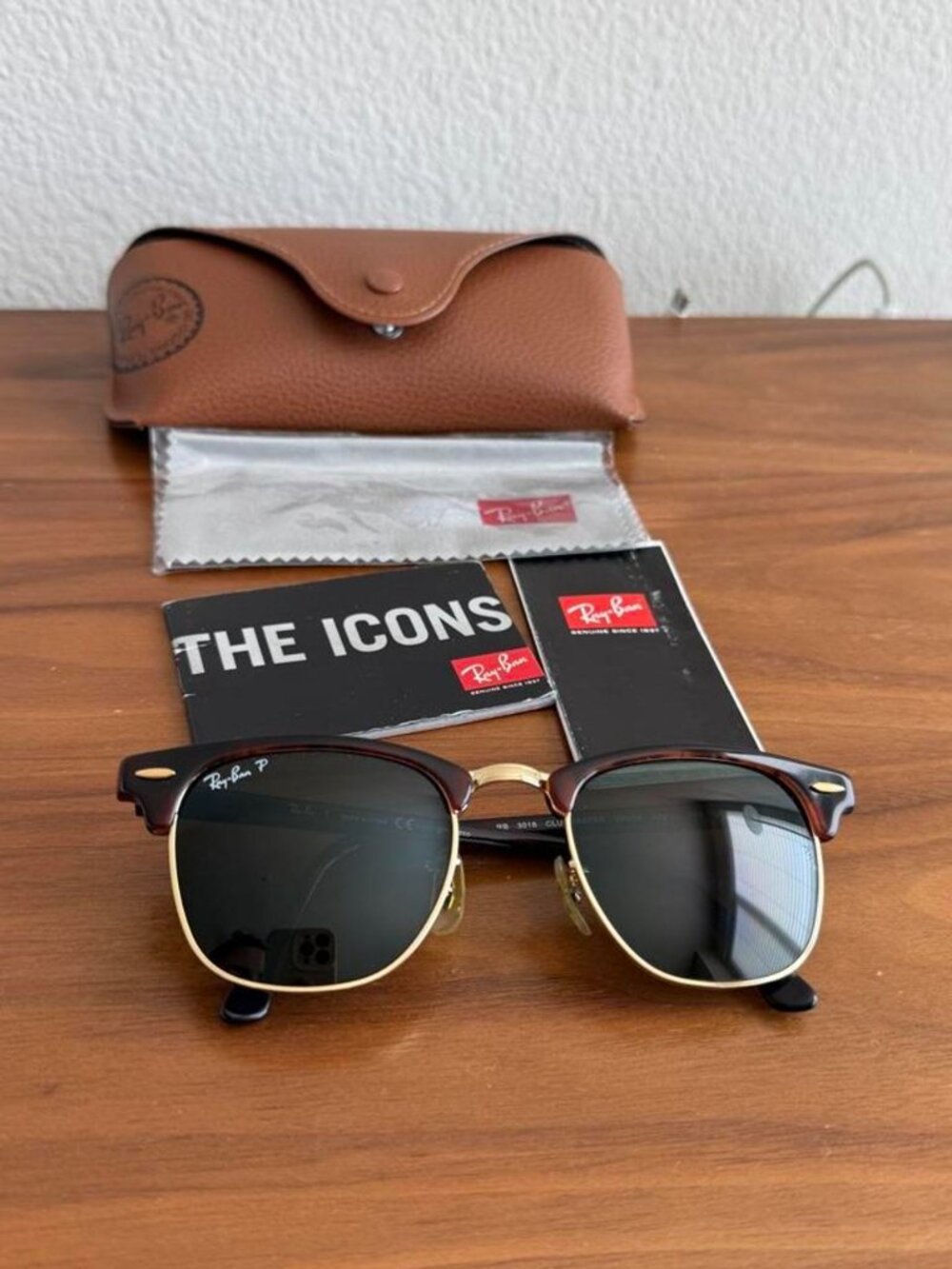 Ray-Ban Women's Black and Brown Sunglasses